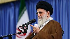 رهبر ایران: تکرار کلمه دشمن شناخت توطئه است نه توهم توطئه