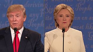 Schlammschlacht in Las Vegas: Clinton und Trump greifen sich an