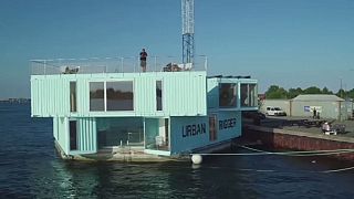 Low-cost housing, maximizing water surface