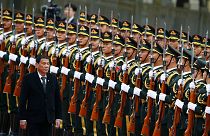 Presidente das Filipinas anuncia "separação dos EUA" e alinhamento com a China