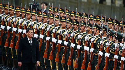 الرئيس الفلبيني يعلن انفصاله عن الولايات المتحدة ويشيد بالصين