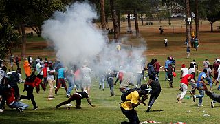 Des heurts éclatent entre policiers et étudiants à Pretoria