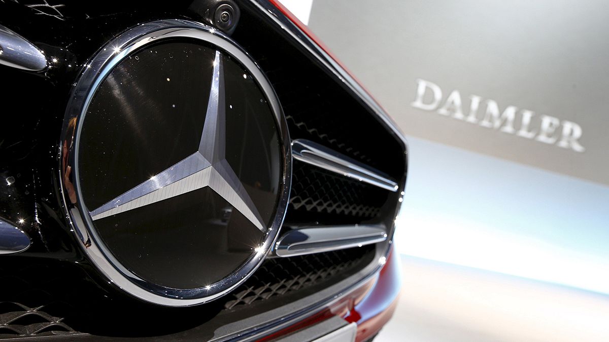 Receitas da Daimler andam a reboque dos Mercedes Classe E
