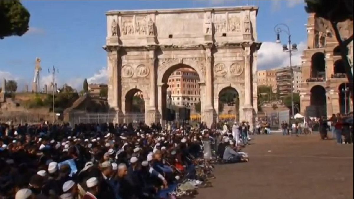 A mecsetek mellett és ellen Olaszországban