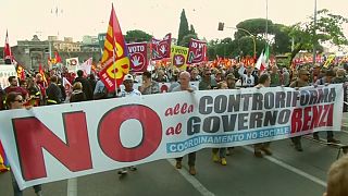 احتجاجات في روما ضد إصلاحات رئيس الوزراء ماتيو رنزي