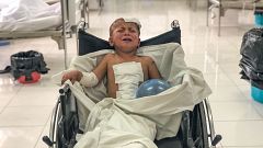 Image: Children in hospital after aisrtrikes in Afghanistan