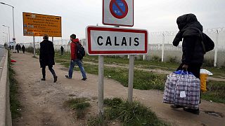 Comienza la evacuación de 6000 a 8000 inmigrantes en la "Jungla" de Calais