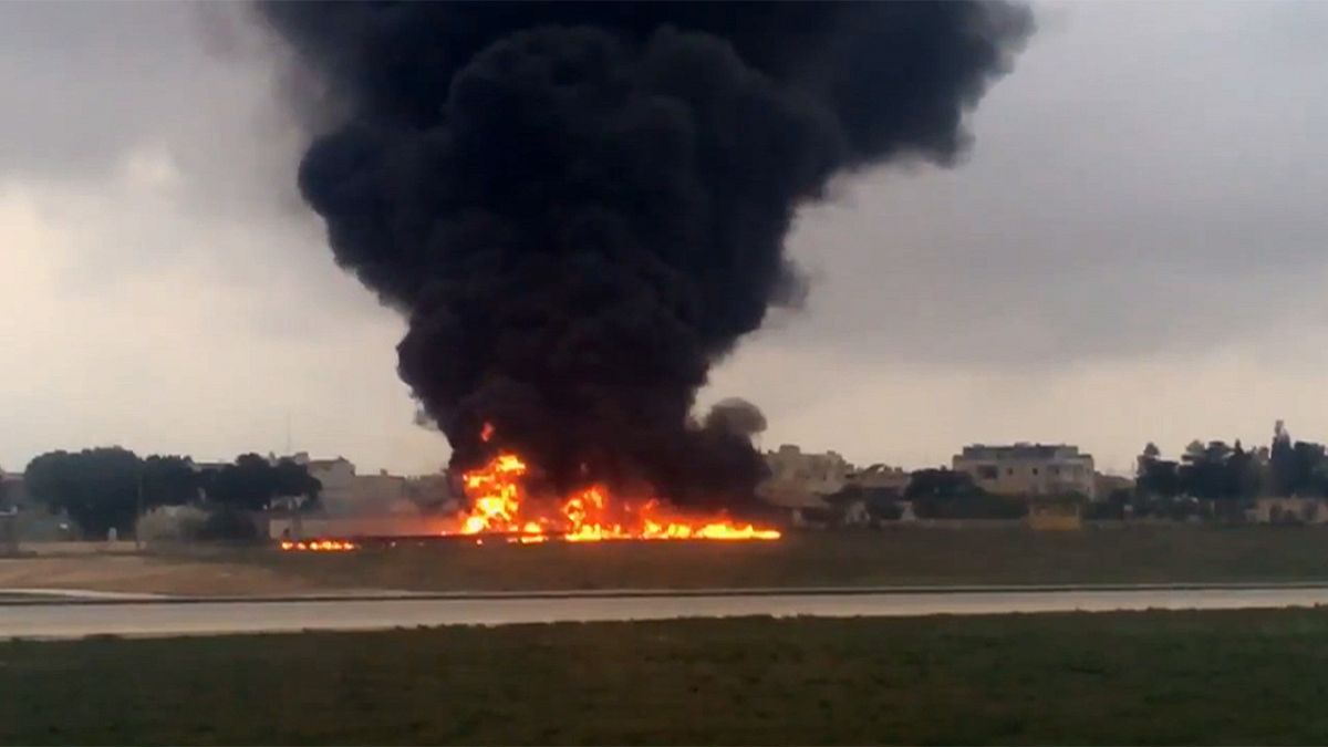 مقتل 5 أشخاص إثر تحطم طائرة صغيرة في مالطا