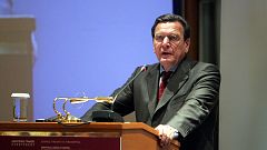 "Genosse der Bosse": Schröder als Schlichter