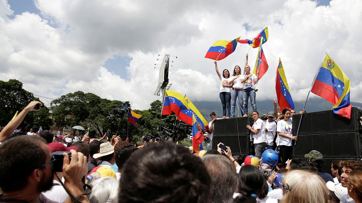 El gobierno de Maduro y la oposición negociarán con la mediación del Vaticano