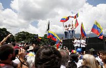 توافق دولت ونزوئلا با مخالفان برای مذاکره در عین تنش شدید سیاسی