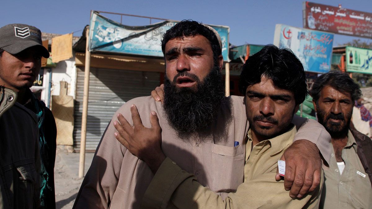 Pakistan, attentato suicida contro una scuola di polizia a Quetta, 59 morti