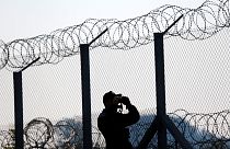 المجر تشرع في بناء سياج جديد لمنع عبور المهاجرين عبر أراضيها