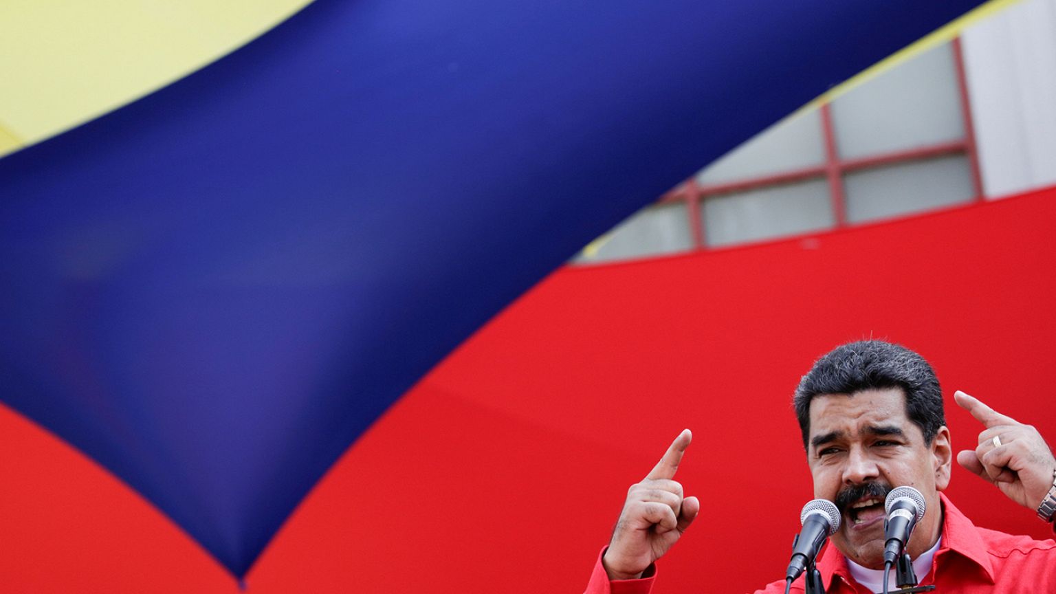 Venezuela : les députés votent un procès en destitution contre Maduro