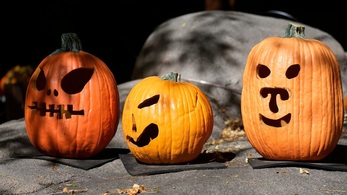 Quais são as origens do dia das bruxas (Halloween)?