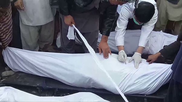 IS-Kämpfer erschießen mehr als 30 Zivilisten in Westafghanistan IS-Kämpfer erschießen mehr als 30 Zivilisten in Westafghanistan