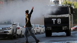 Clashes erupt in Diyarbakir over mayor arrests