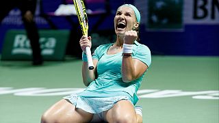 Kuznetsova reaches semis at WTA Finals in Singapore