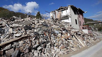 افزایش خسارت به شهر تخریب شده آماتریس ایتالیا