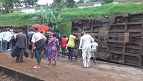 Livraison de grues géantes dans le port de Pointe-Noire au Congo [no comment]