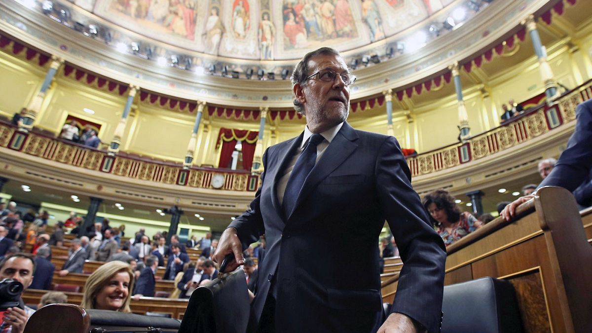 Espanha: Rajoy falha maioria absoluta no Congresso e aguarda votação de sábado