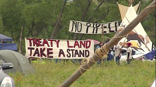 Proteste gegen Pipeline: US-Polizei geht gegen Indianerstämme vor