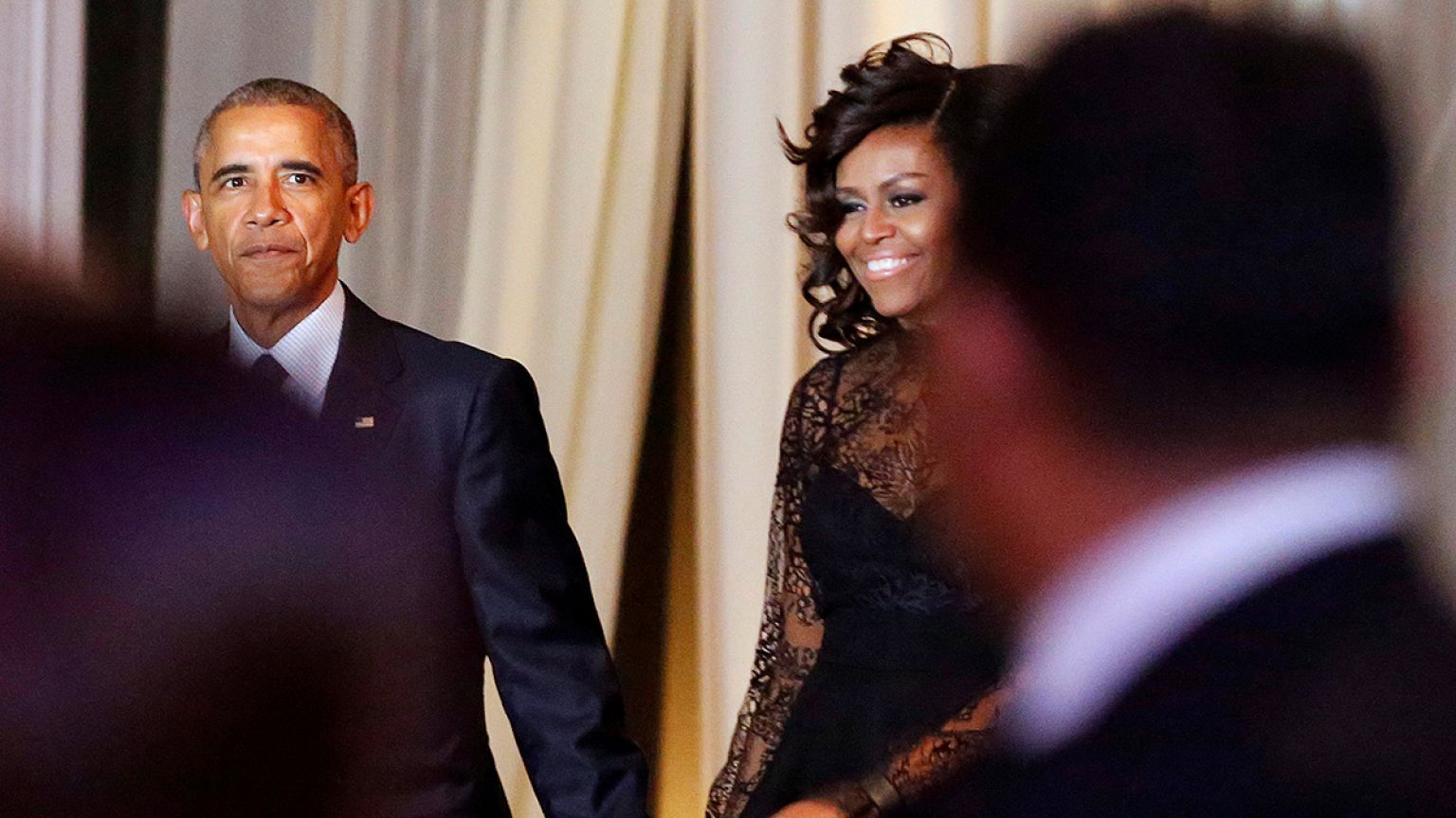 Why Clinton needs the Obamas now more than ever