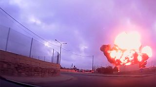 Explodiert wie ein Feuerball: Dashcam-Video zeigt Crash auf Malta