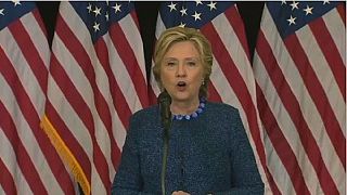 Hillary Clinton: le FBI relance l'affaire des e-mails