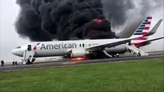 [شاهد] اندلاع النار في طائرة الخطوط الجوّية الأميركية