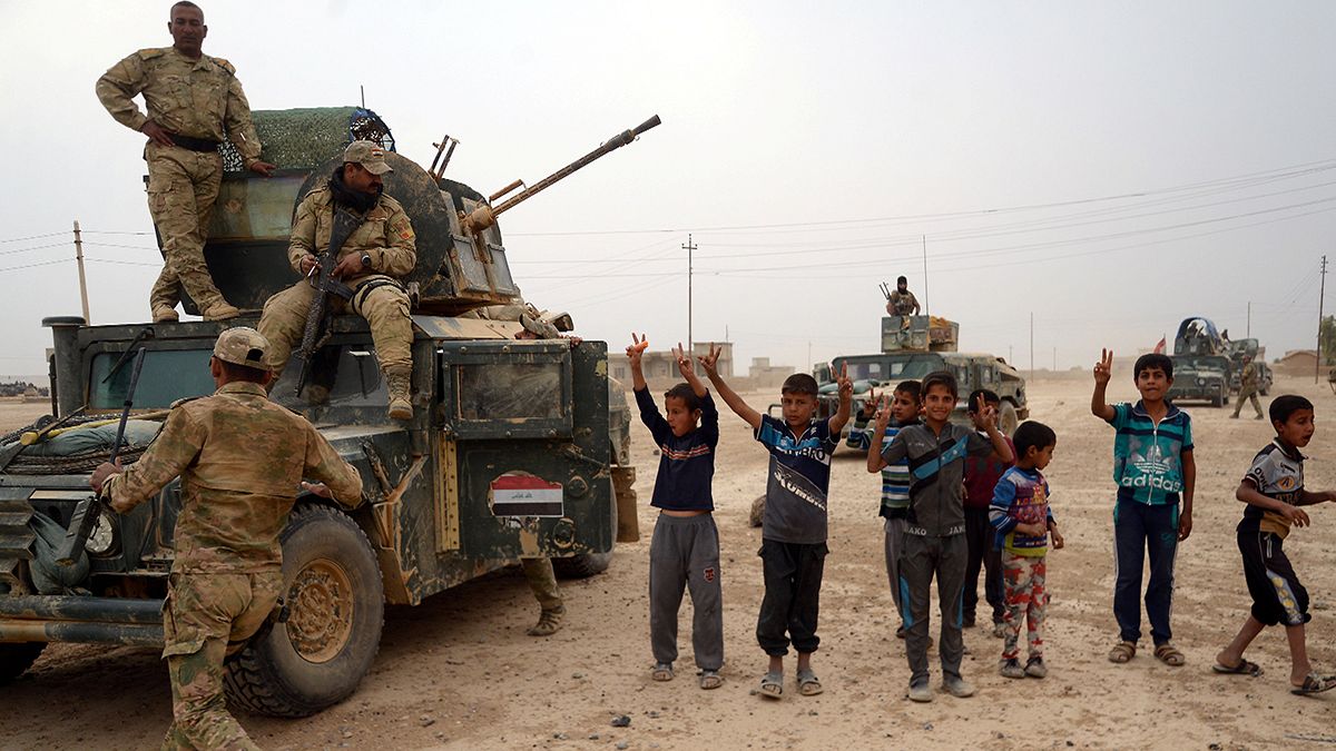 Ιράκ: Εντείνει τις χερσαίες επιχειρήσεις στα περίχωρα της Μοσούλης ο Ιρακινός στρατός