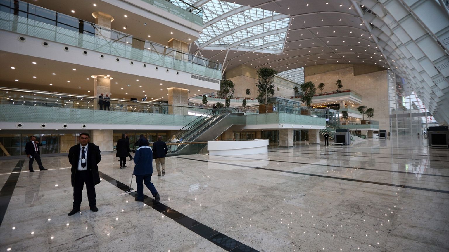 Ankara YHT Gar'da tarifeli seferler bugün başlıyor