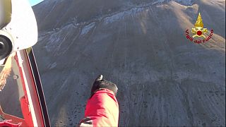 Séisme en Italie : des fissures visibles sur une montagne
