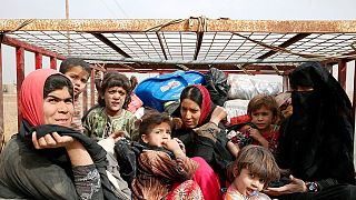 Centenares de civiles siguen huyendo de las zonas cercanas a Mosul