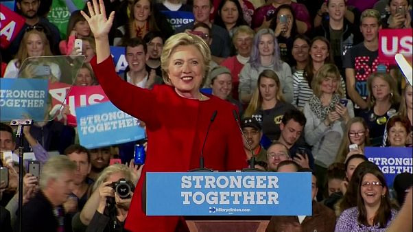 Clinton campaign slams FBI for 'double standards' Clinton campaign slams FBI for 'double standards'