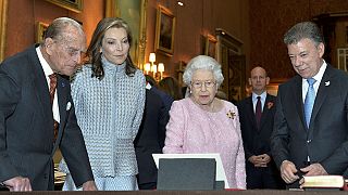 Juan Manuel Santos recibido con honores en Londres