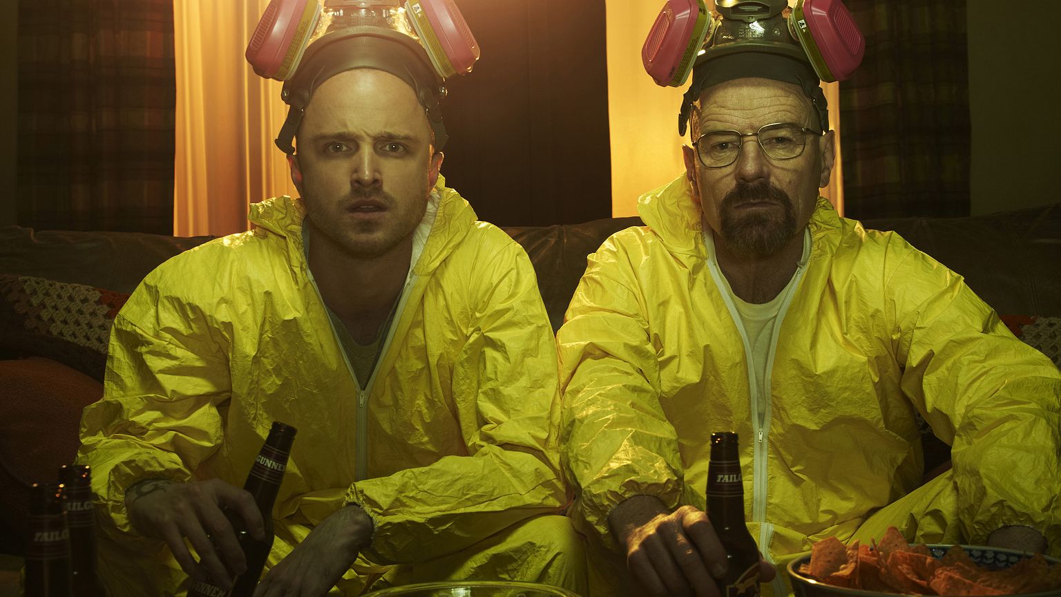 Image: Jesse Pinkman (Aaron Paul) and Walter White (Bryan Cranston) in Brea