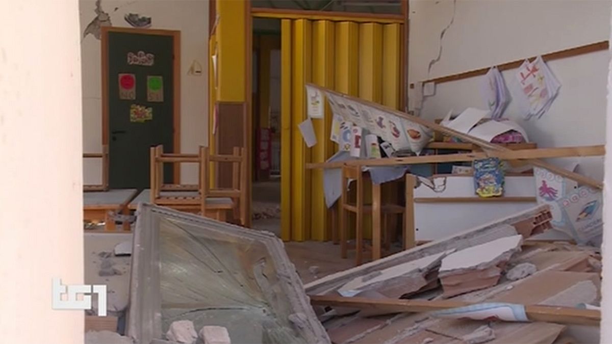 المدارس المتضررة من الزلزال الأخير في إيطاليا ستبقى موصدة لأسبوعيْن