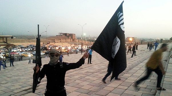 زعيم داعش يدعو مقاتليه إلى عدم الانسحاب من الموصل زعيم داعش يدعو مقاتليه إلى عدم الانسحاب من الموصل