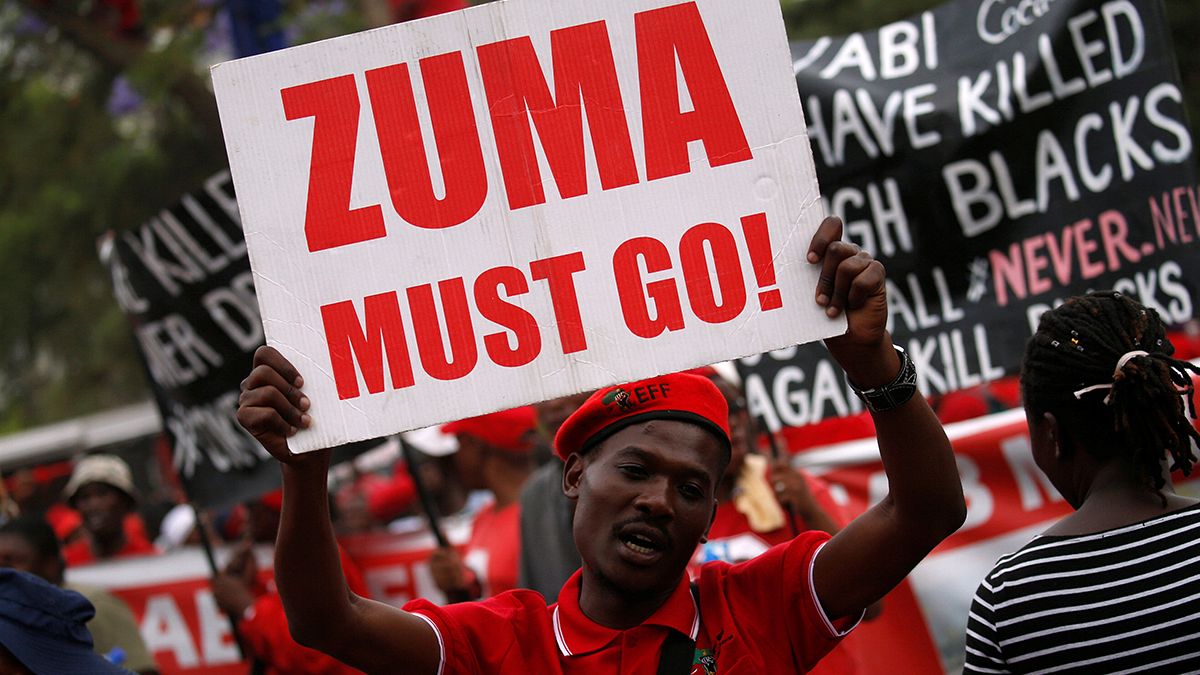 جنوب أفريقيا: آلاف المتظاهرين يطالبون باستقالة الرئيس جاكوب زوما