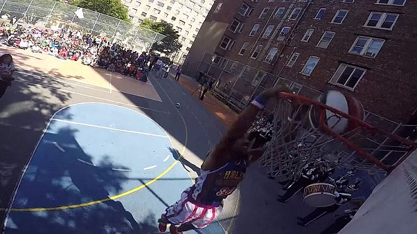 Az iskolai zaklatás ellen lépett fel a Harlem Globetrotters Az iskolai zaklatás ellen lépett fel a Harlem Globetrotters