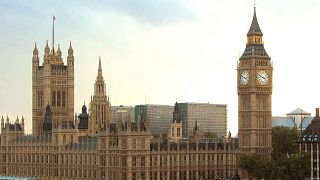 A brexitet a parlament nélkül nem indíthatja el Theresa May