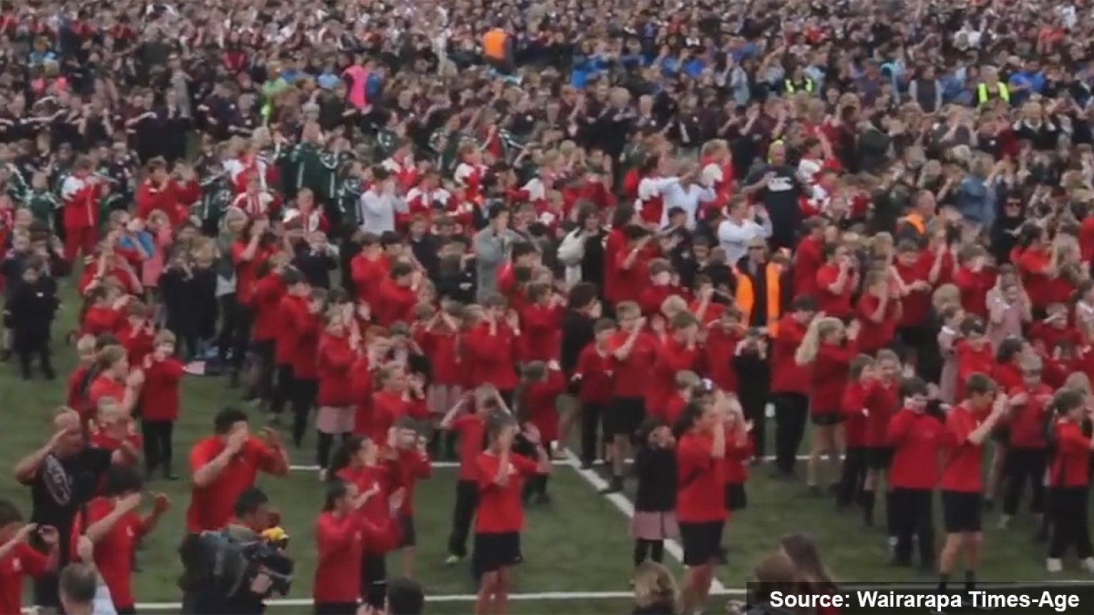 Les Néo-Zélandais récupèrent le record du plus grand haka