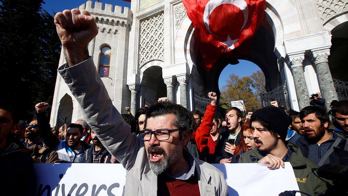 110.000 Festnahmen seit Putschversuch in Türkei