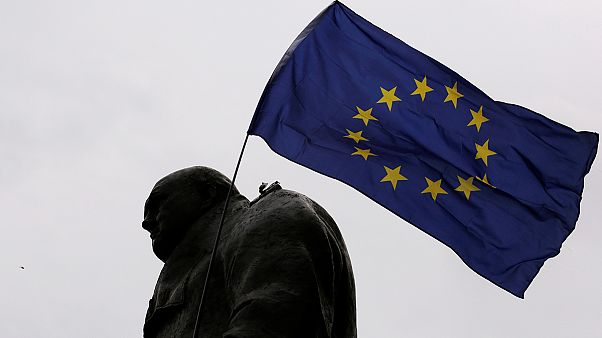 أبرز الإهتمامات الأوروبية ليوم الخميس، الثالث من تشرين الثاني نوفمبر 2016 أبرز الإهتمامات الأوروبية ليوم الخميس، الثالث من تشرين الثاني نوفمبر 2016