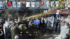 Ausschreitungen bei Kurdenprotesten in Deutschland und der Türkei