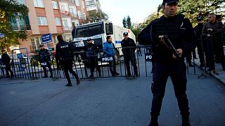 Turquie: le parti pro-kurde HDP suspend son activité parlementaire après l'arrestation de neuf députés