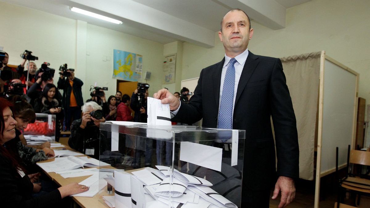 Első körben halovány győzelmet aratott a bulgáriai ellenzéki elnökjelölt