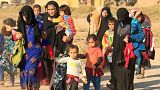 فرار المدنيين من منازلهم في الموصل إلى مناطق أكثر أمنا