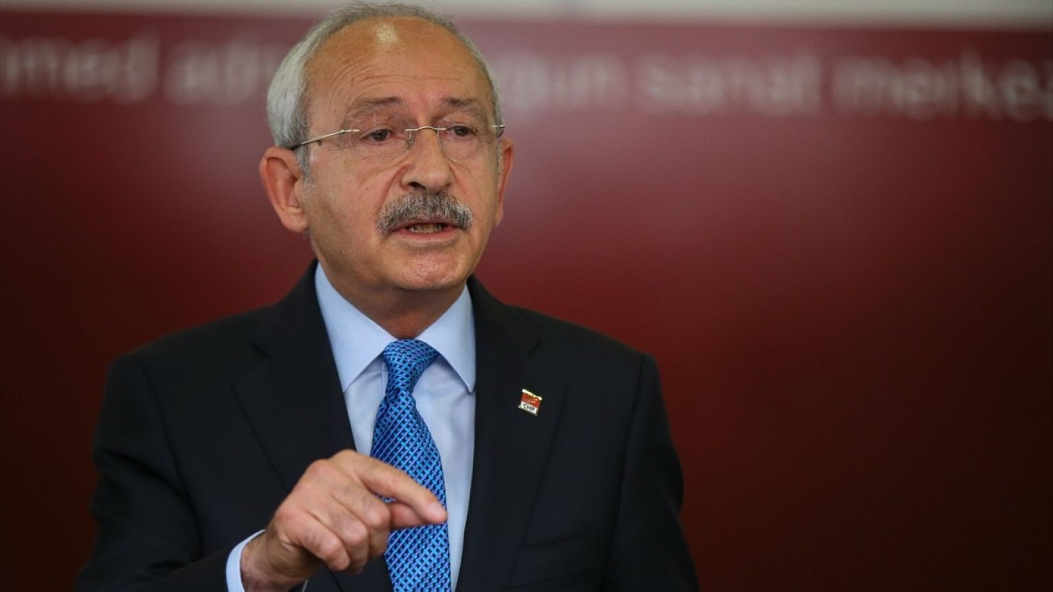 Muhalefetten sert bildirge; AK Parti'den sert yanıt